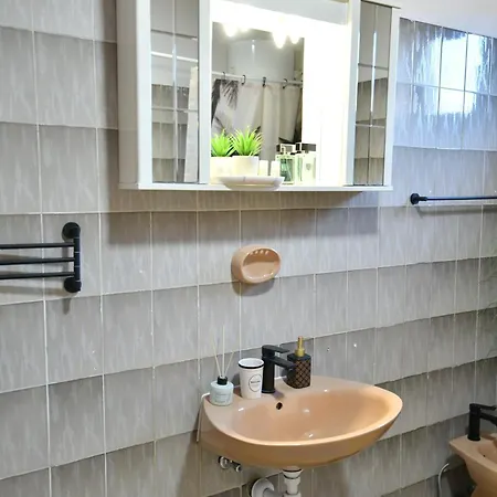 Semesterbostad Marko With Pool And Bbq Hrvace