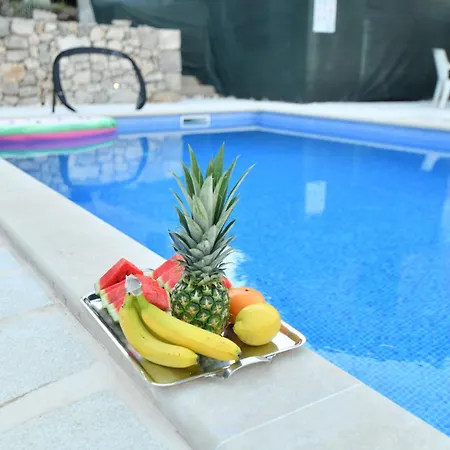 Holiday home Marko With Pool And Bbq Hrvace