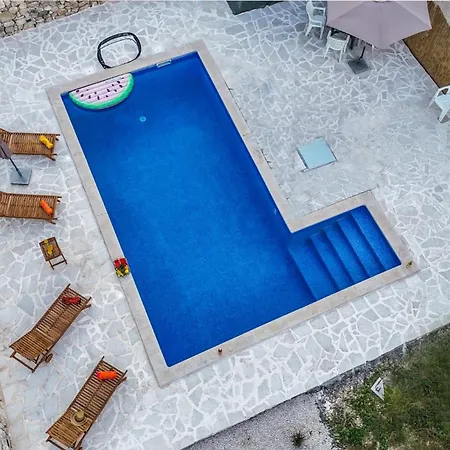 Marko With Pool And Bbq Hrvace