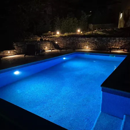 بيت للعطل Marko With Pool And Bbq *