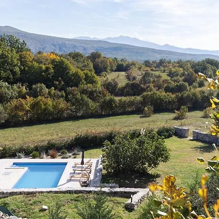 Old Oak Villa-house With Private Heated Pool And Bbq * Hrvace